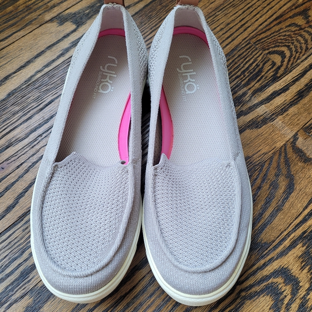 Like New/New Ryka Veronica size 7W